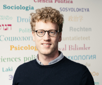 Dr. Lukas Hoppe